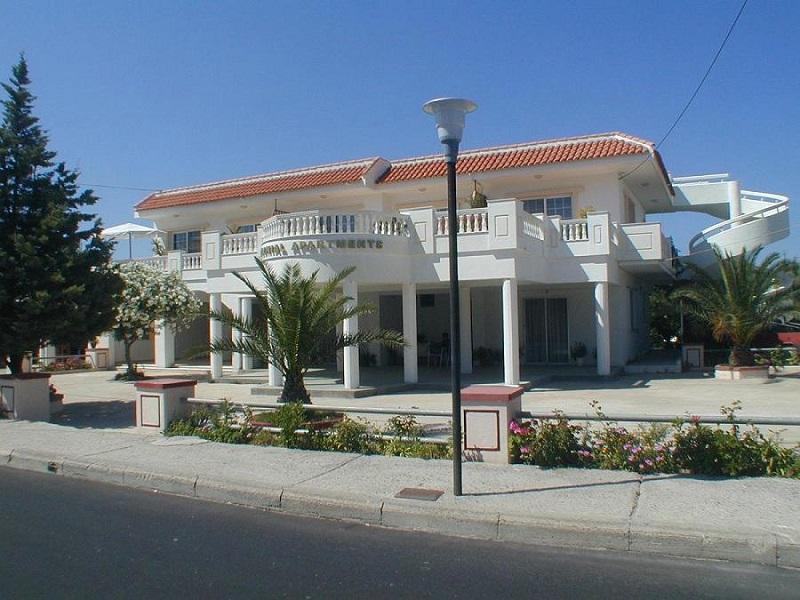 Colonial Family Apartment #4 Ground Floor Φαληράκι Εξωτερικό φωτογραφία